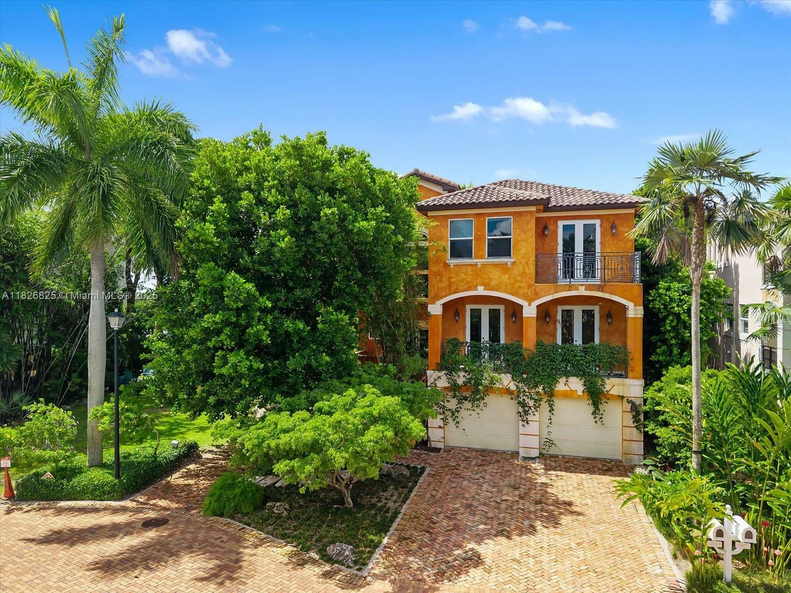5843 Paradise Point Dr  Palmetto Bay FL 33157 photo