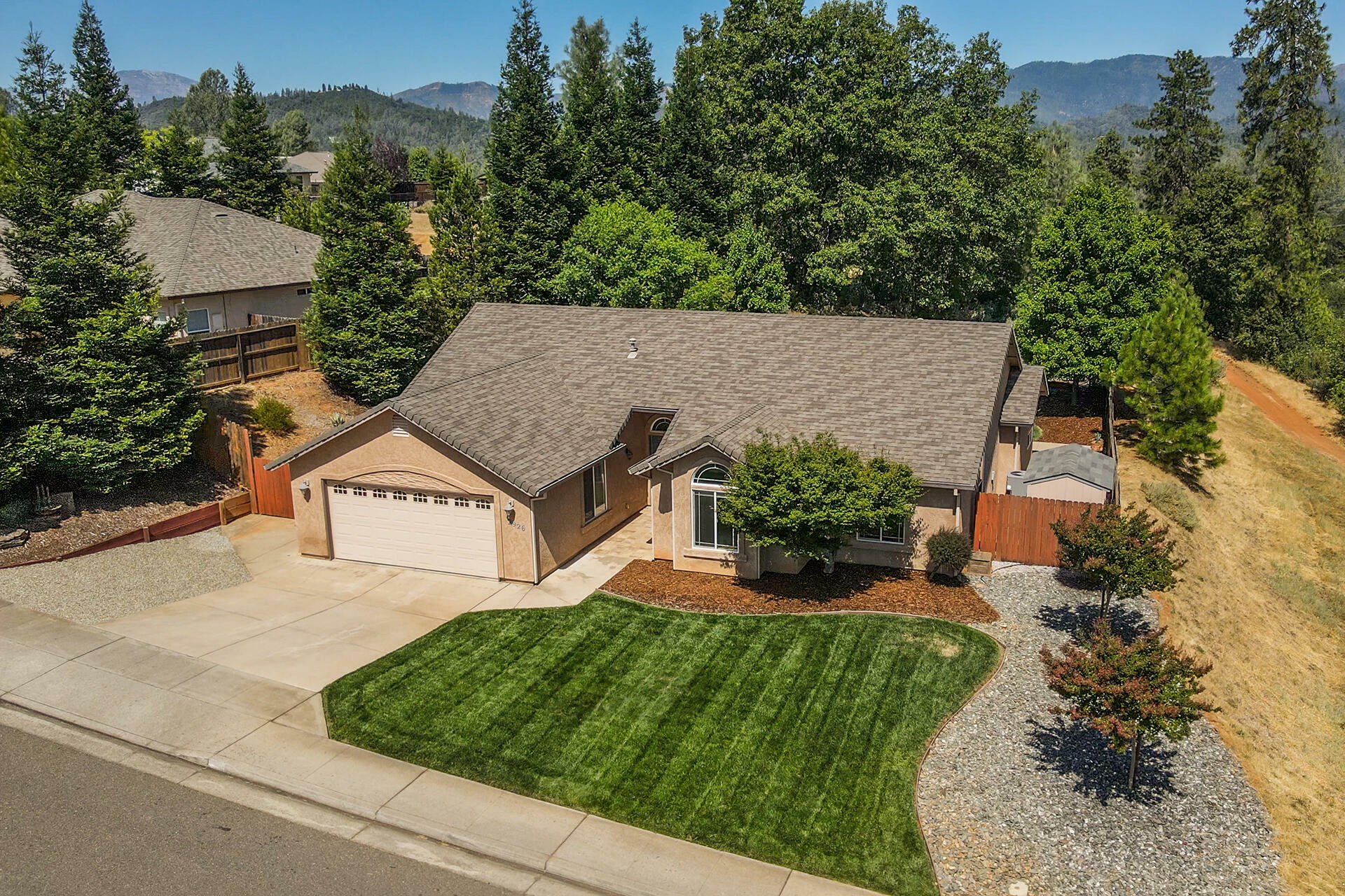 Property Photo: 2926 Chaucer Way CA 96019