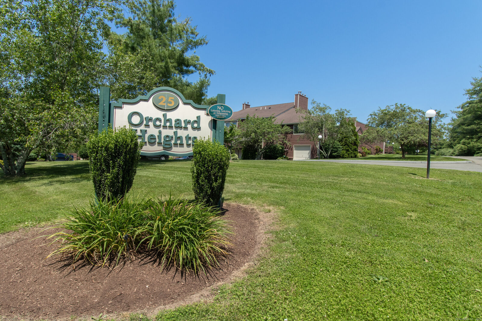 Property Photo: 25 Florence Road 47 CT 06405