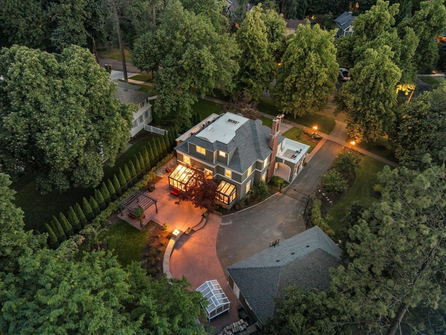 Property Photo:  2505 S Garfield Rd  WA 99203 