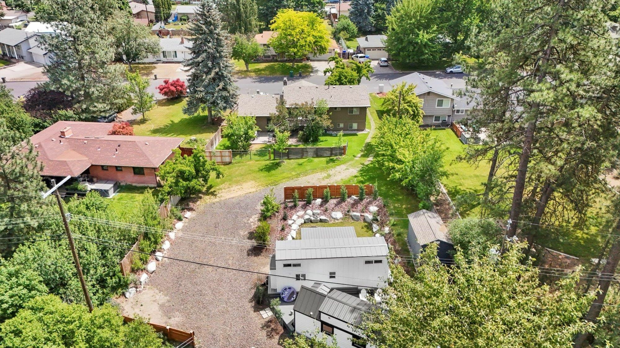 Property Photo: 14417 N Dakota Rd WA 99208