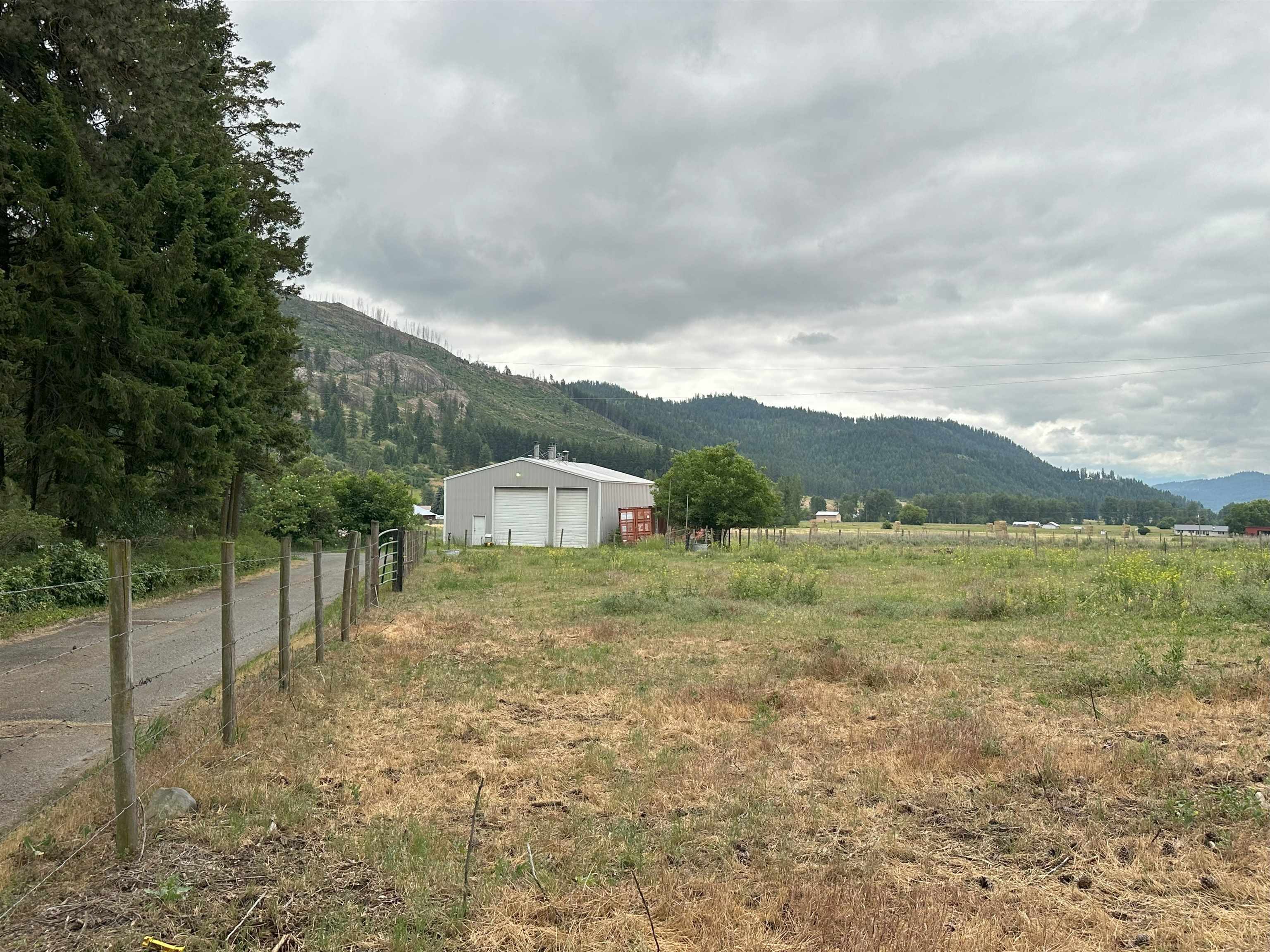 Property Photo: 501 A Williams Lake Rd WA 99114