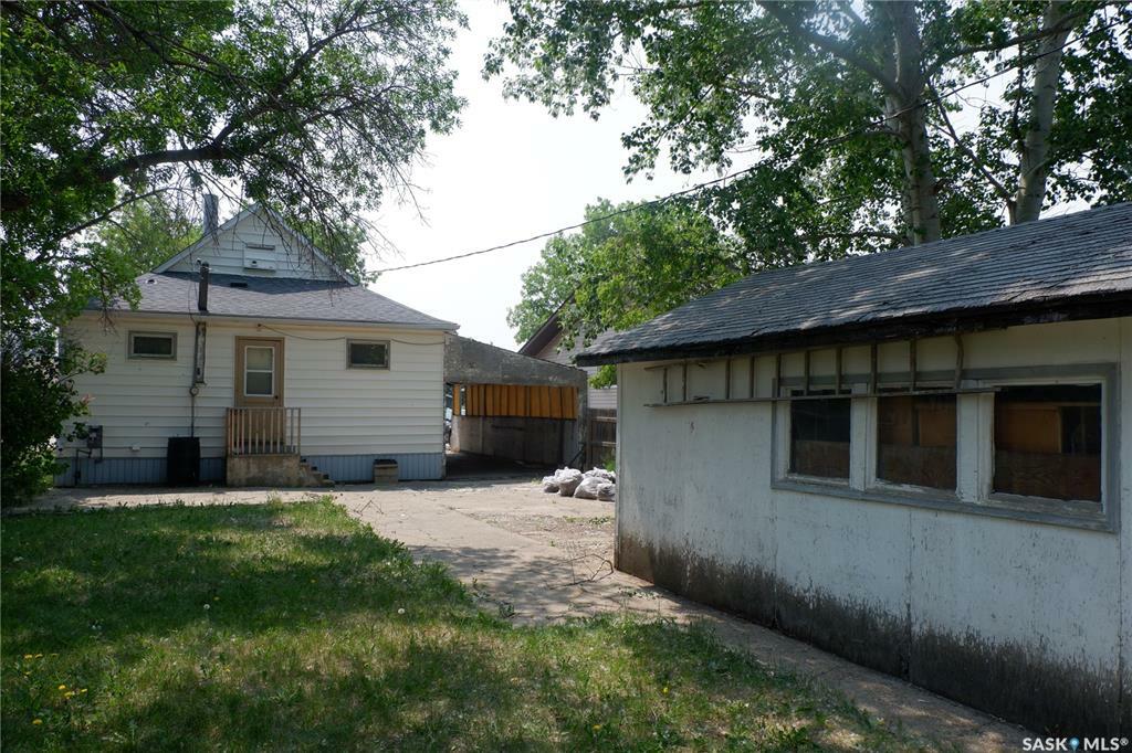 Property Photo: 508 5th Avenue W SK S0H 0B0