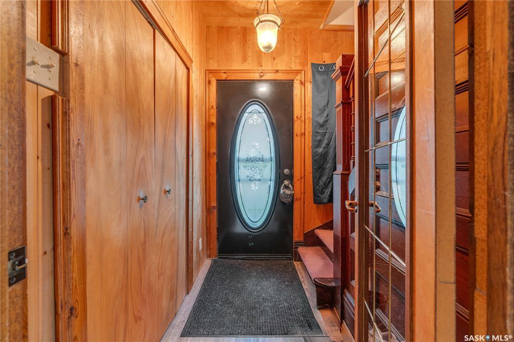 Property Photo: 300 Washington Avenue SK S0G 2E0