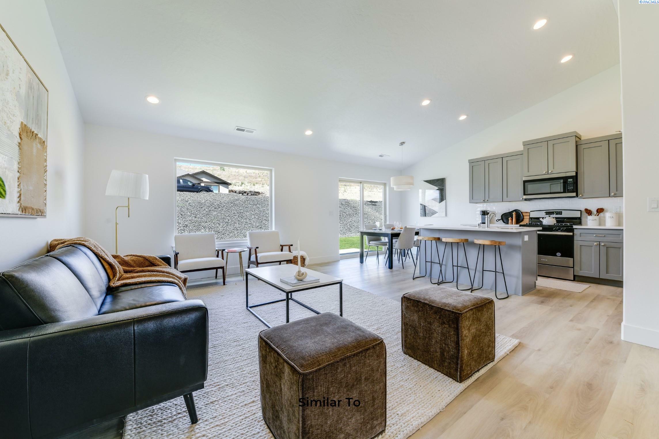 Property Photo: 6665 W 29th Ct WA 99338