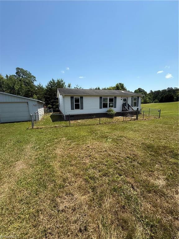 Property Photo: 1010 Kayla Ridge Road NC 27052