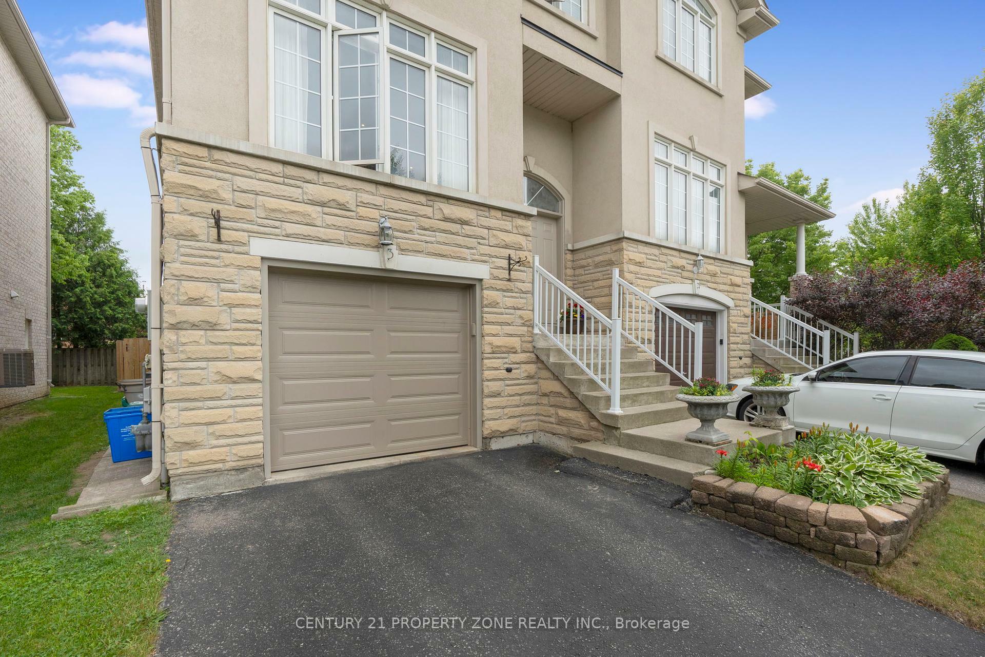Property Photo: 3 Prince William Drive ON L3R 7V5