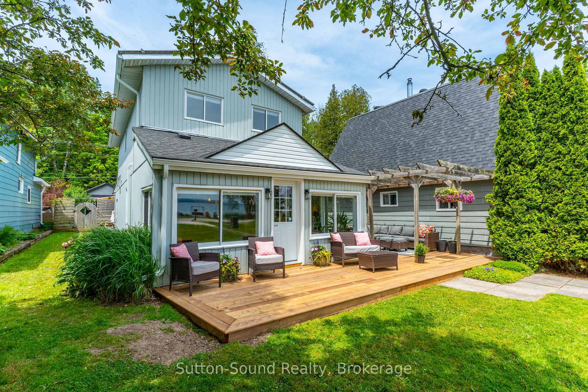 Property Photo: 168 Old Beach Drive ON N4K 5N4