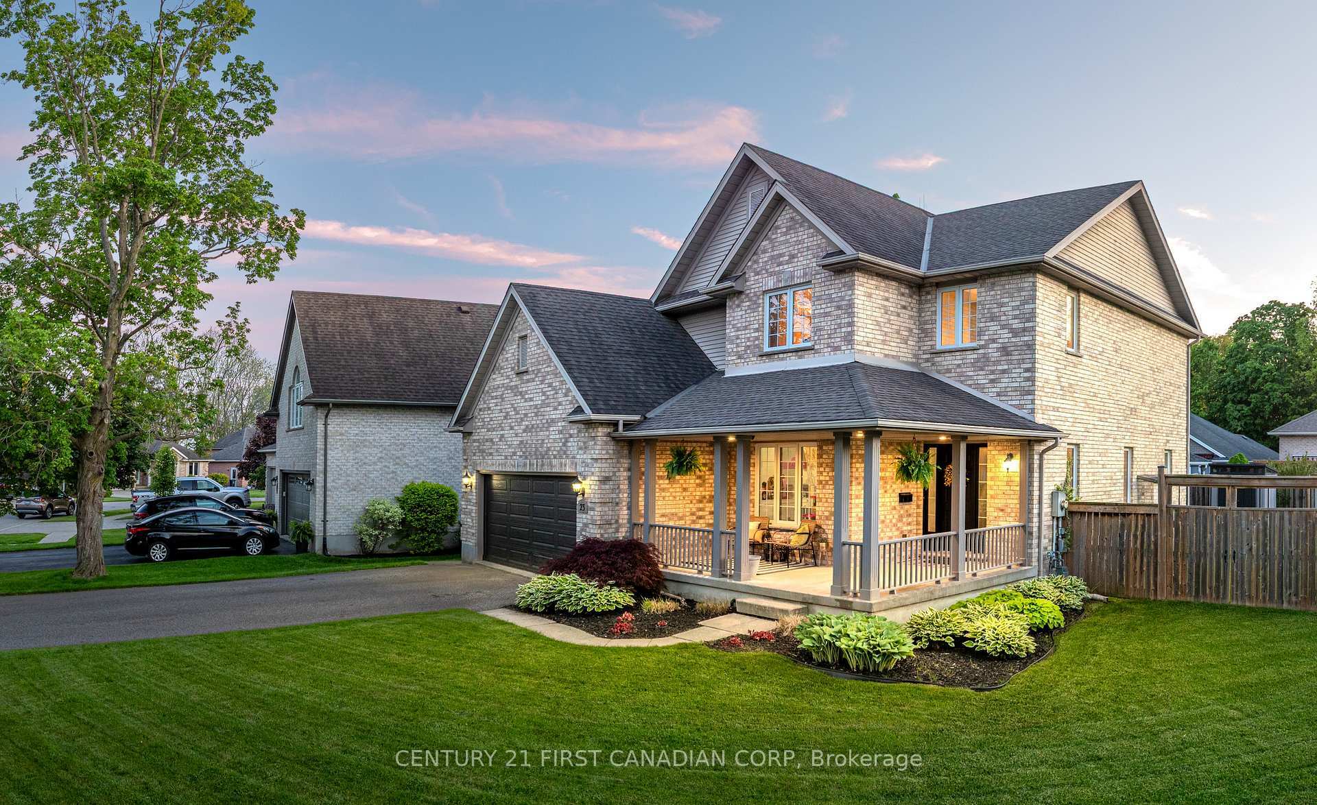 Photo de la propriété: 23 Symphony Court ON N5P 4K1