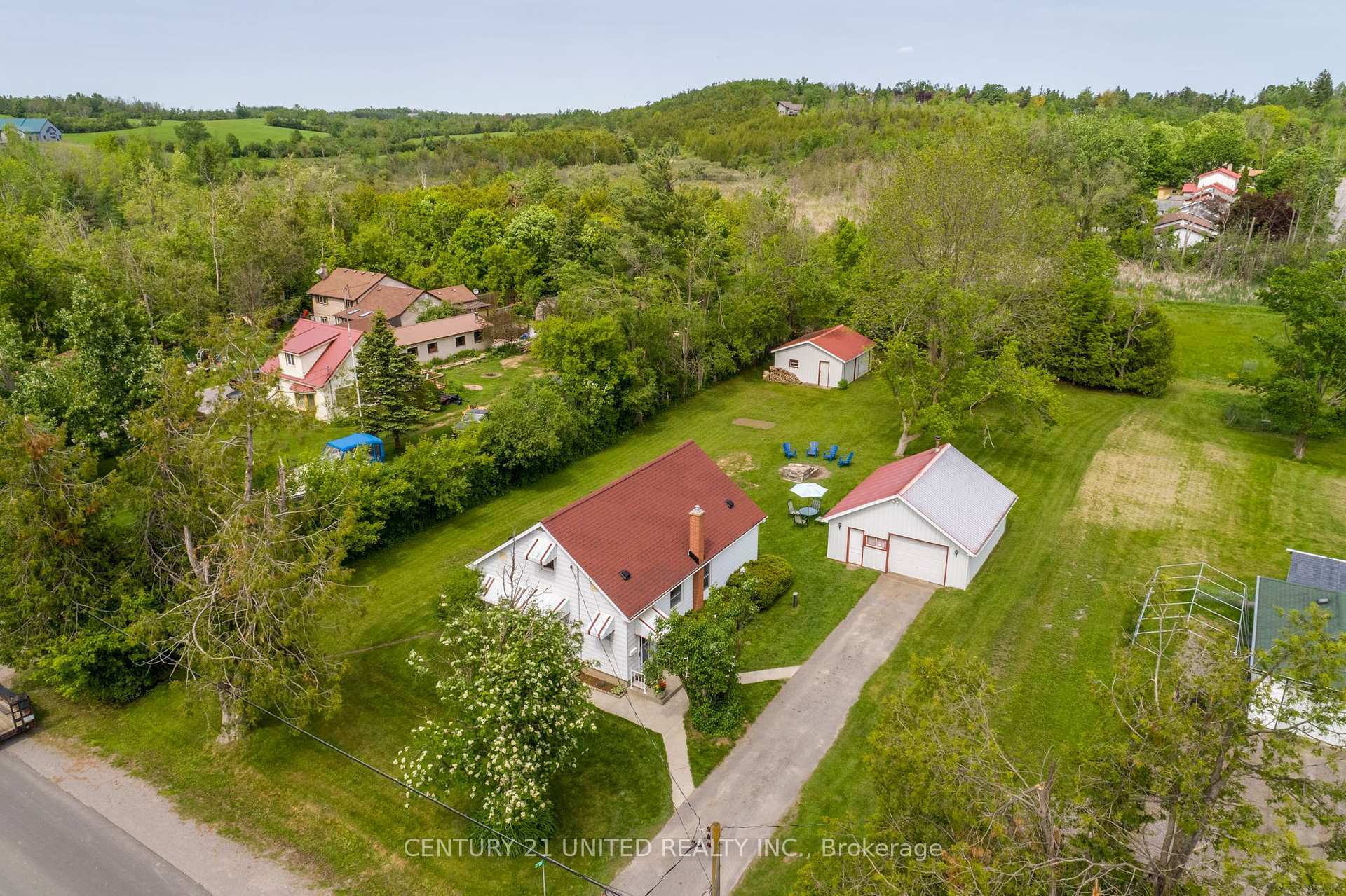 Photo de la propriété: 2737 Television Road ON K9L 1E7