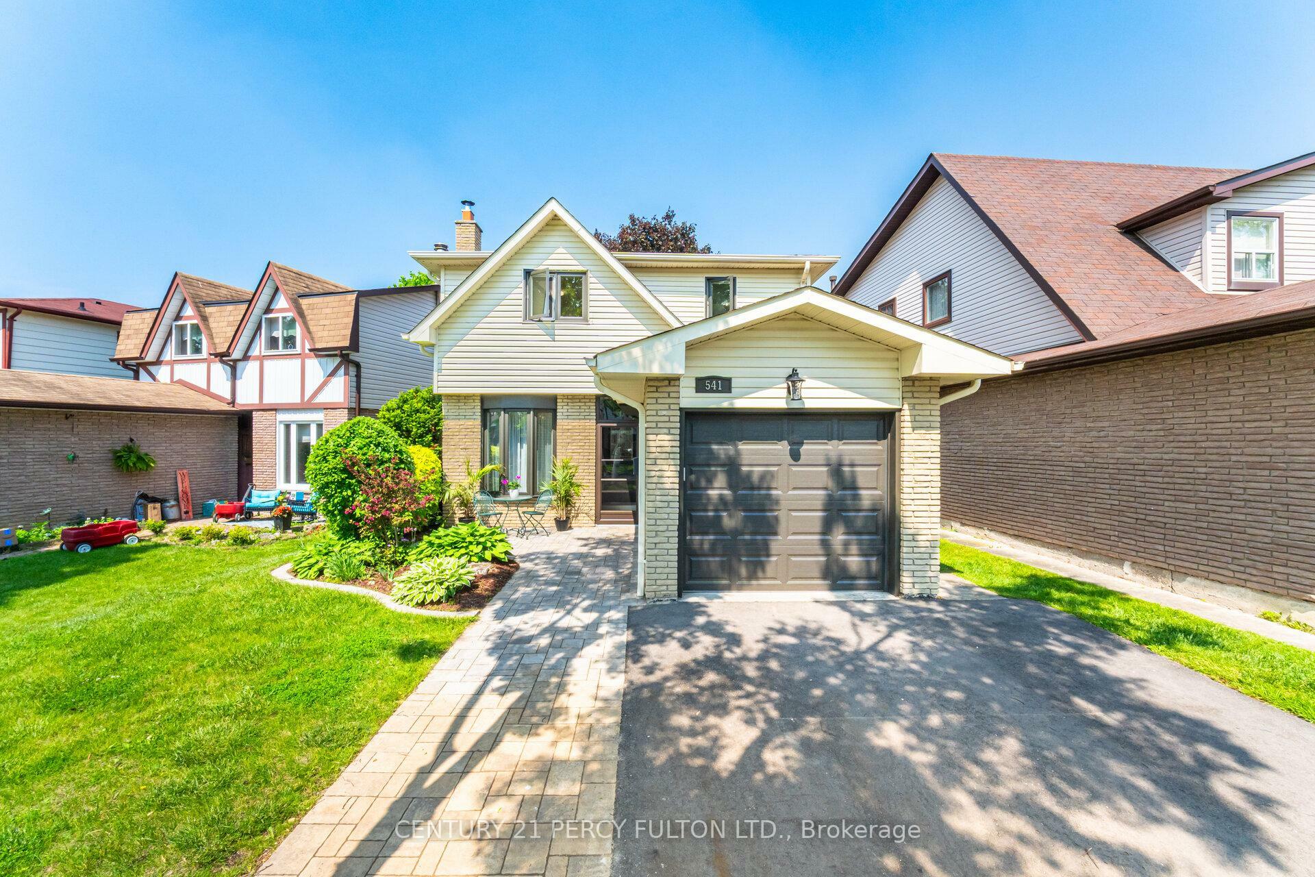 Property Photo: 541 Creekview Circle ON L1W 2Z9