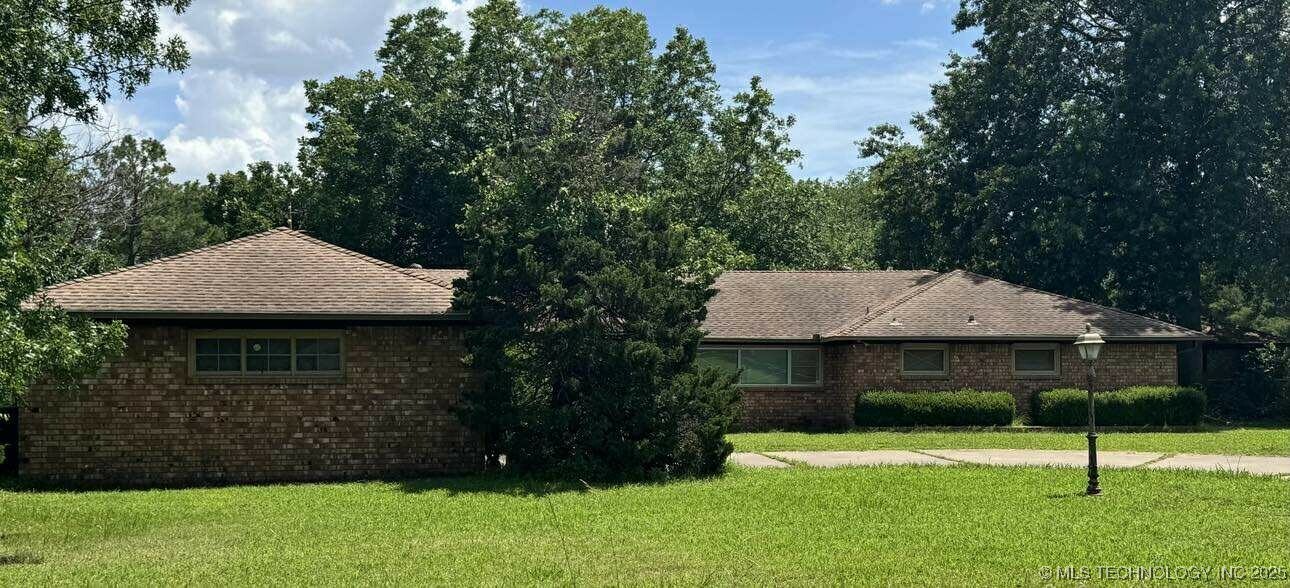 Property Photo: 8348 E 7 Street S OK 74112
