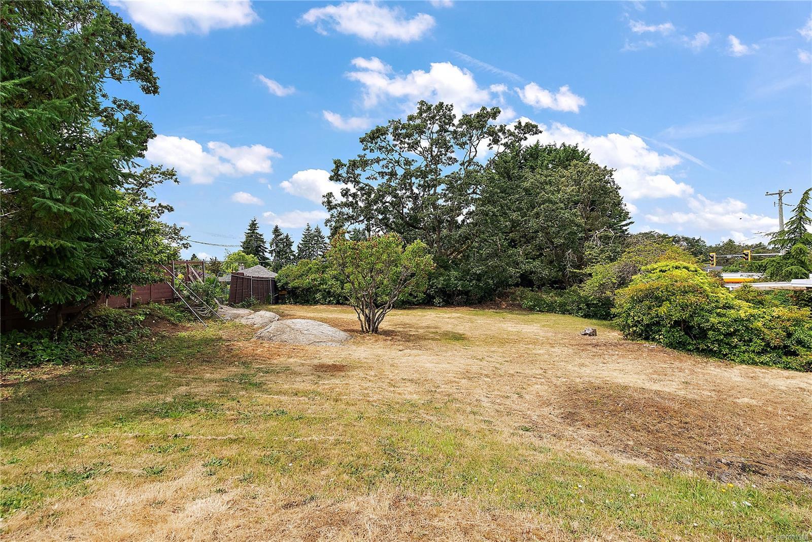 Property Photo: 3749 Quadra St BC V8X 1H5