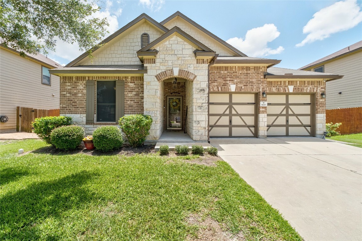 Property Photo: 600 Gina Drive TX 78640