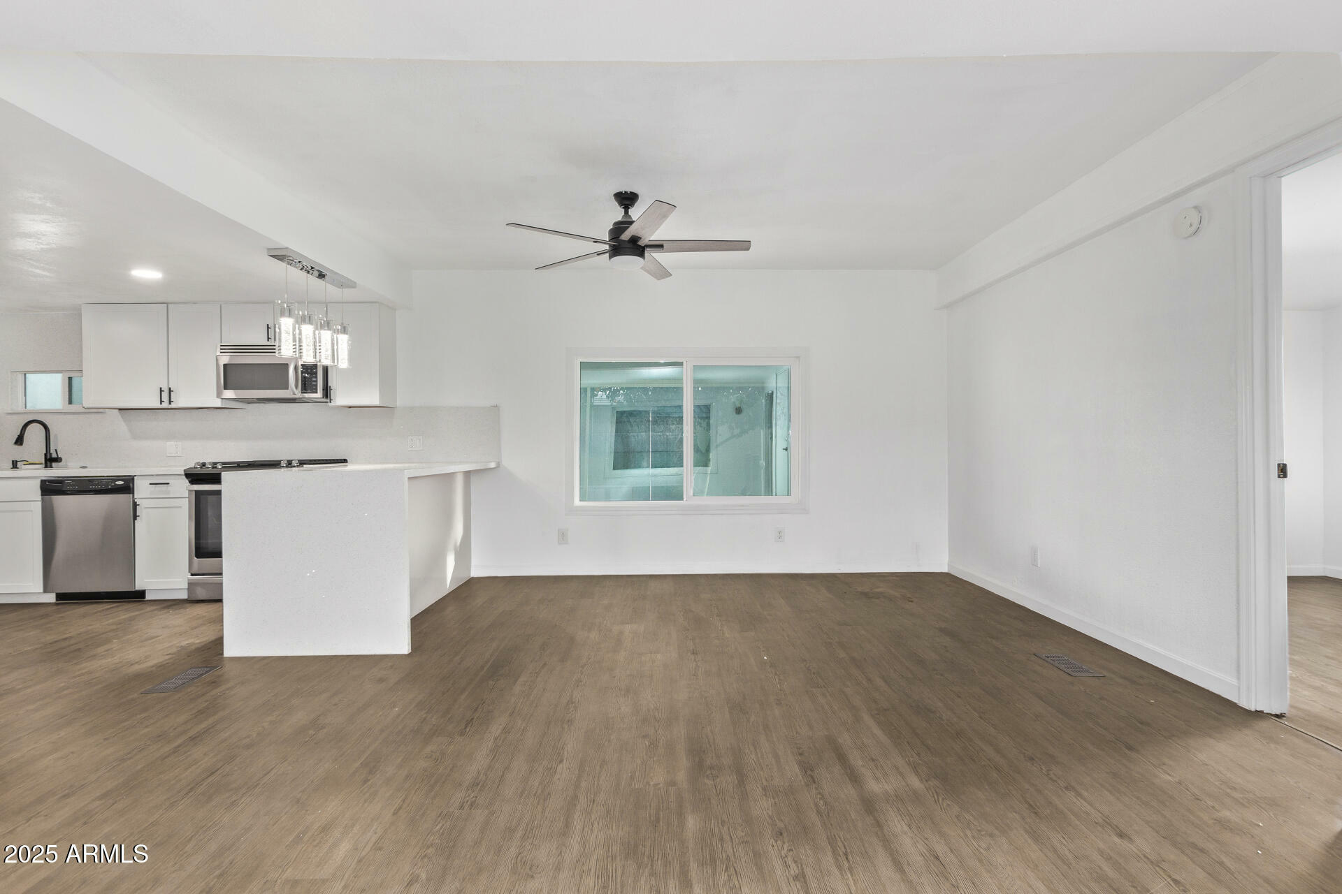 Property Photo: 2650 W Union Hills Drive 51 AZ 85027