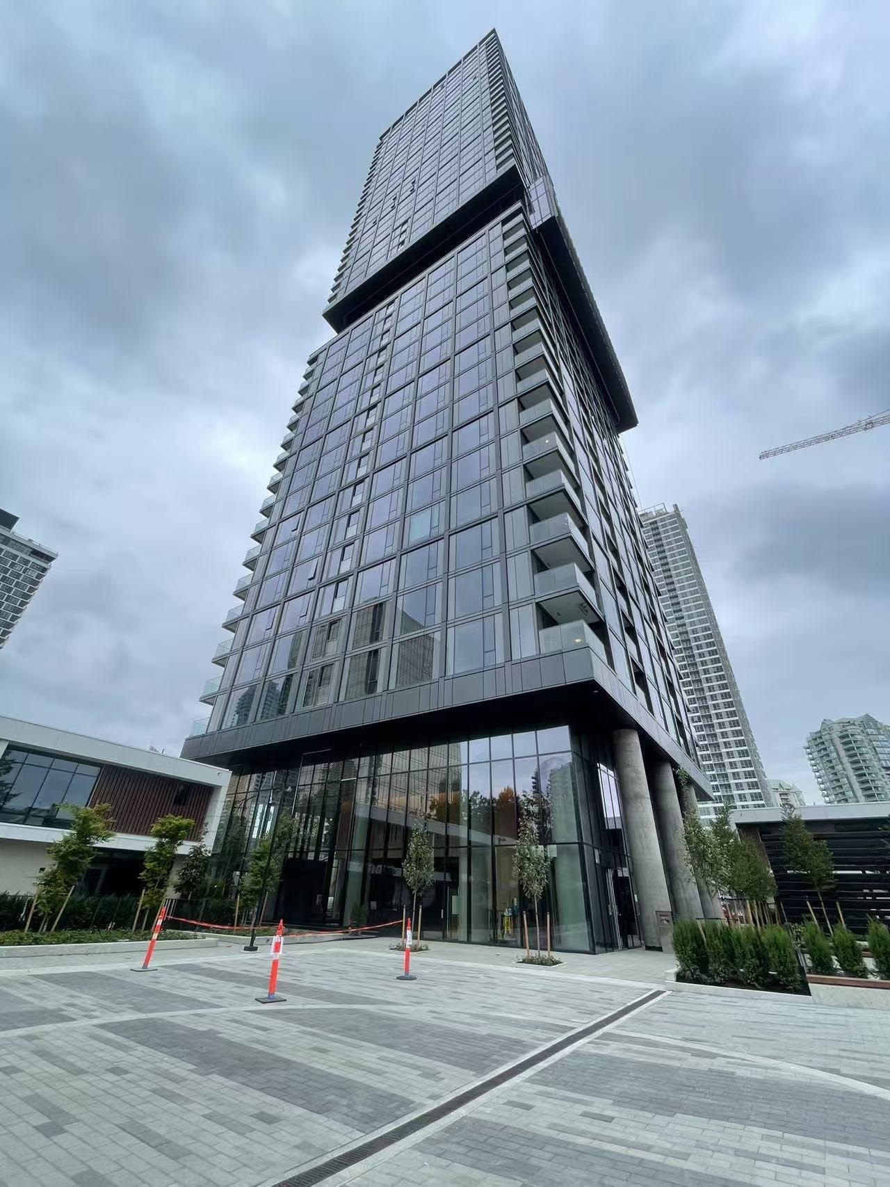 Property Photo:  5987 Wilson Avenue 1305  BC V5H 0L7 