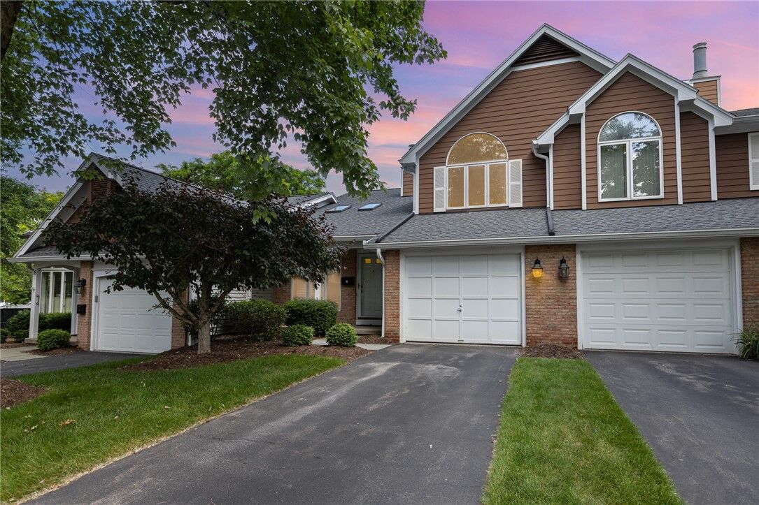 Property Photo: 10 Walpole Court NY 14450