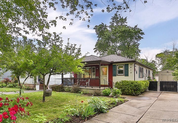 Property Photo: 3415 Wallace Drive NY 14072
