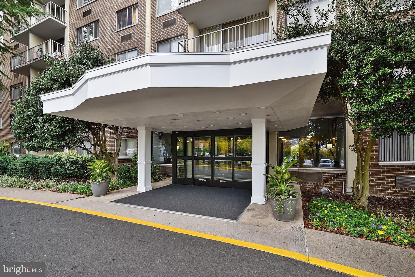 Property Photo: 2059 Huntington Avenue 1406 VA 22303