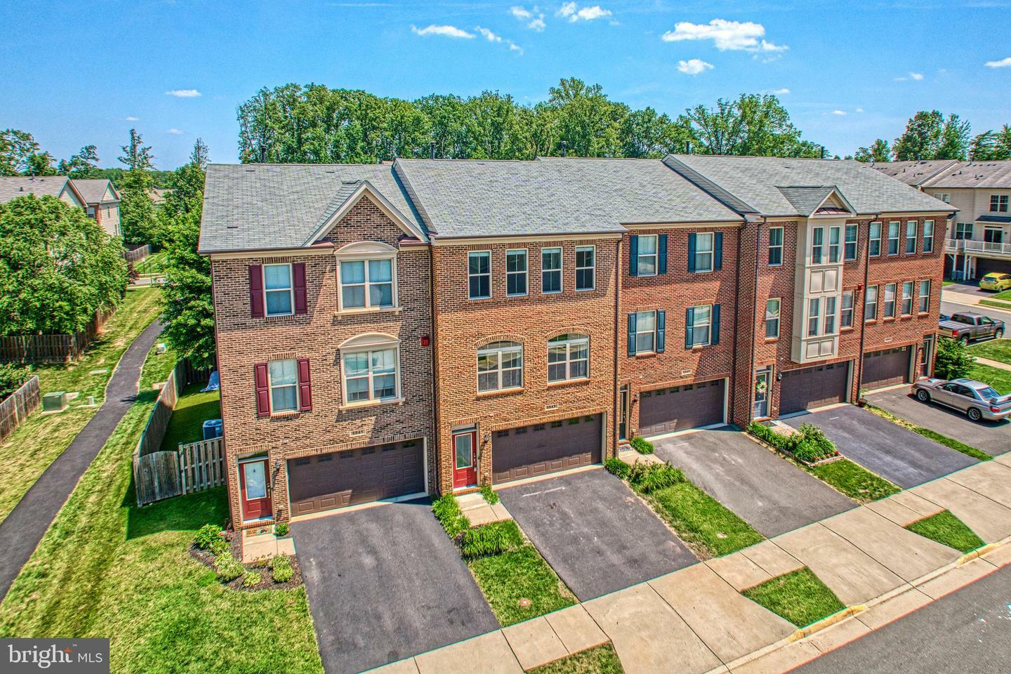 Property Photo: 6843 William White Way VA 20169