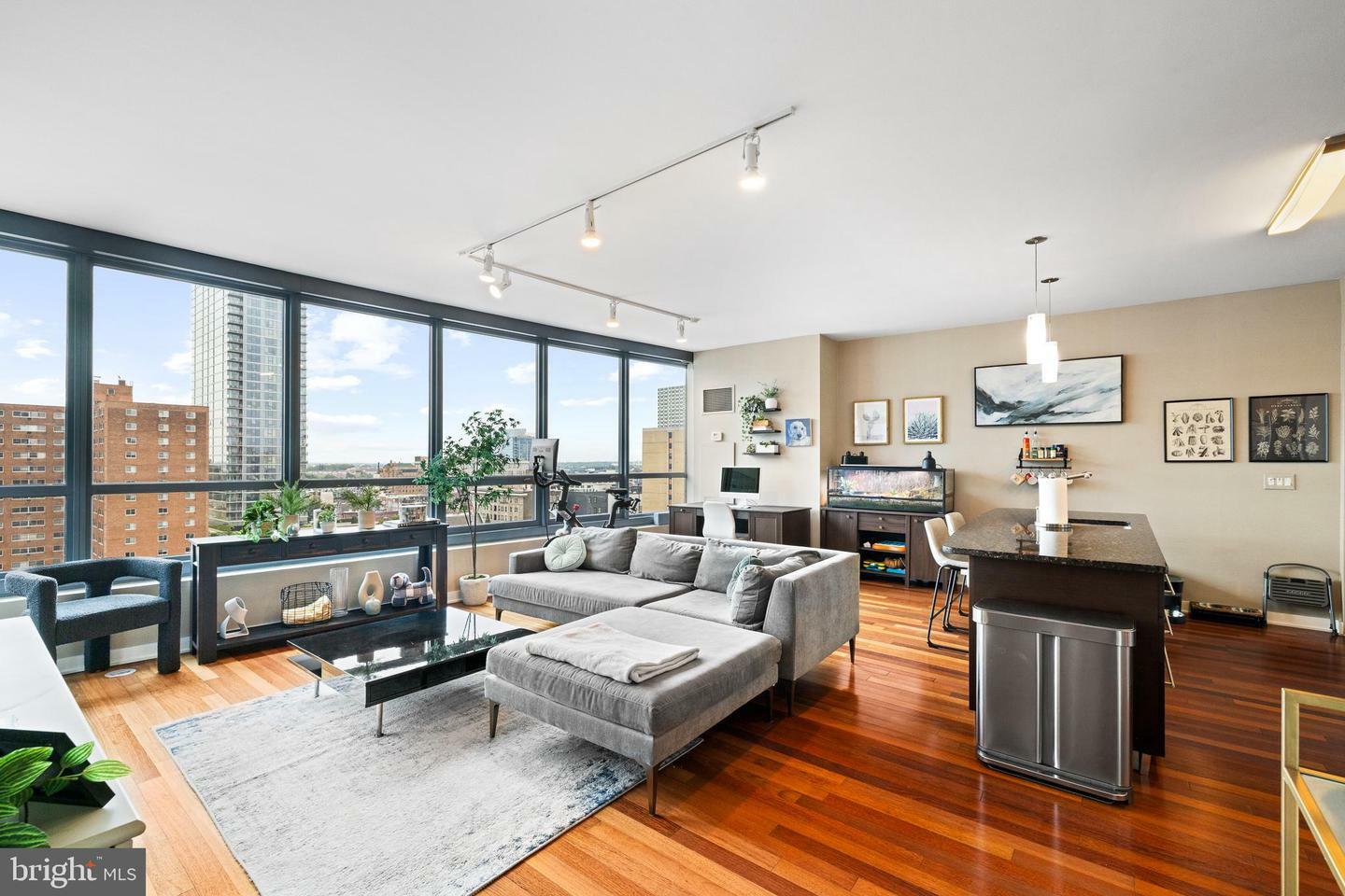 2101 Market Street 1104  Philadelphia PA 19103 photo