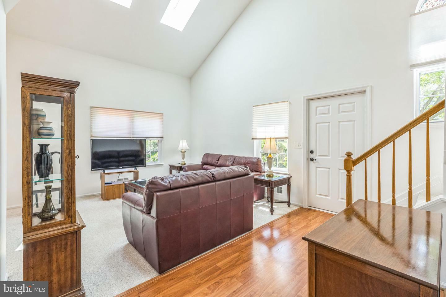 Property Photo:  22 Pioneer Court  NJ 08628 