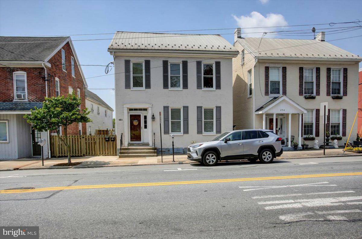 254 W Main Street  Waynesboro PA 17268 photo