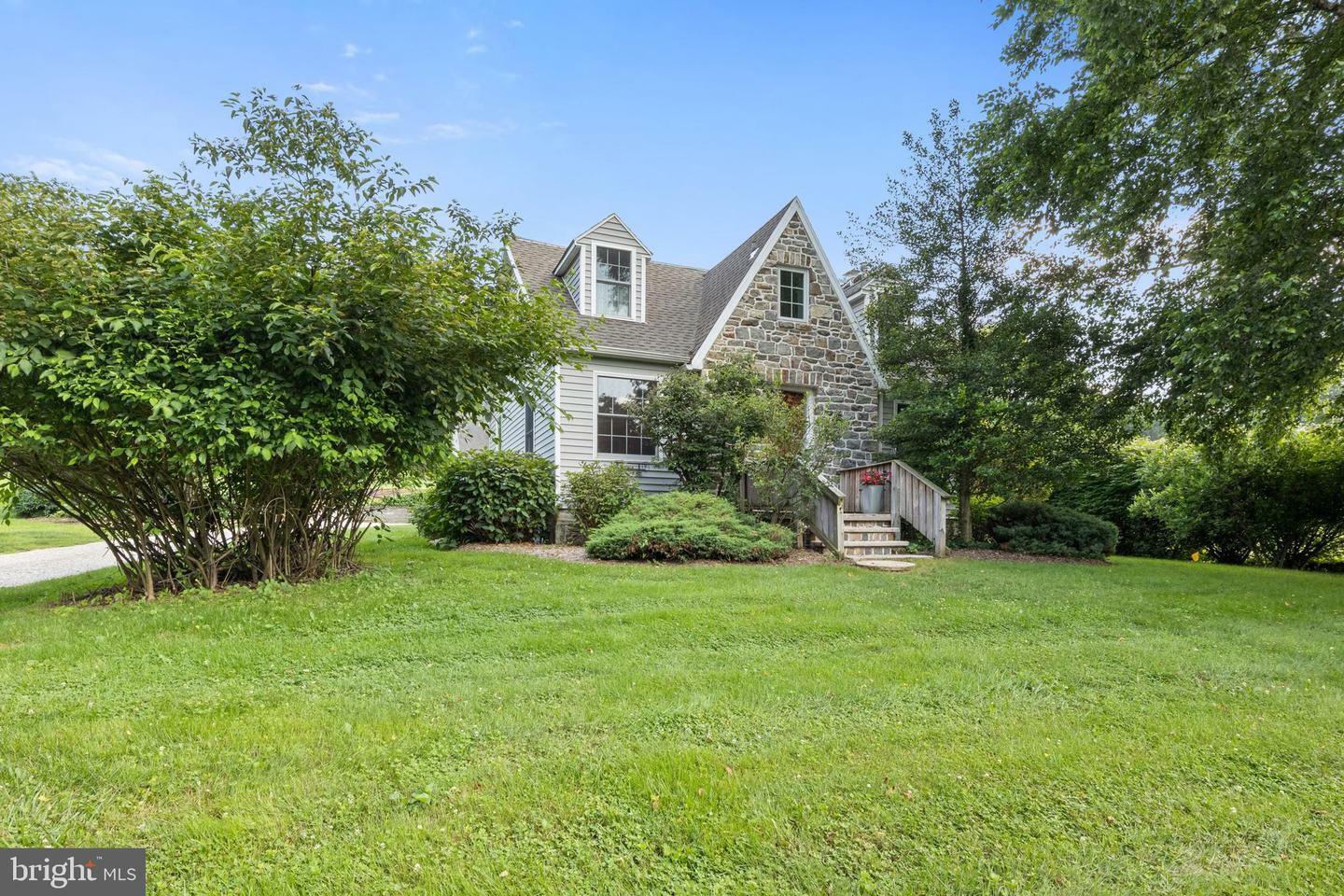 3834 Druck Valley Road  York PA 17406 photo