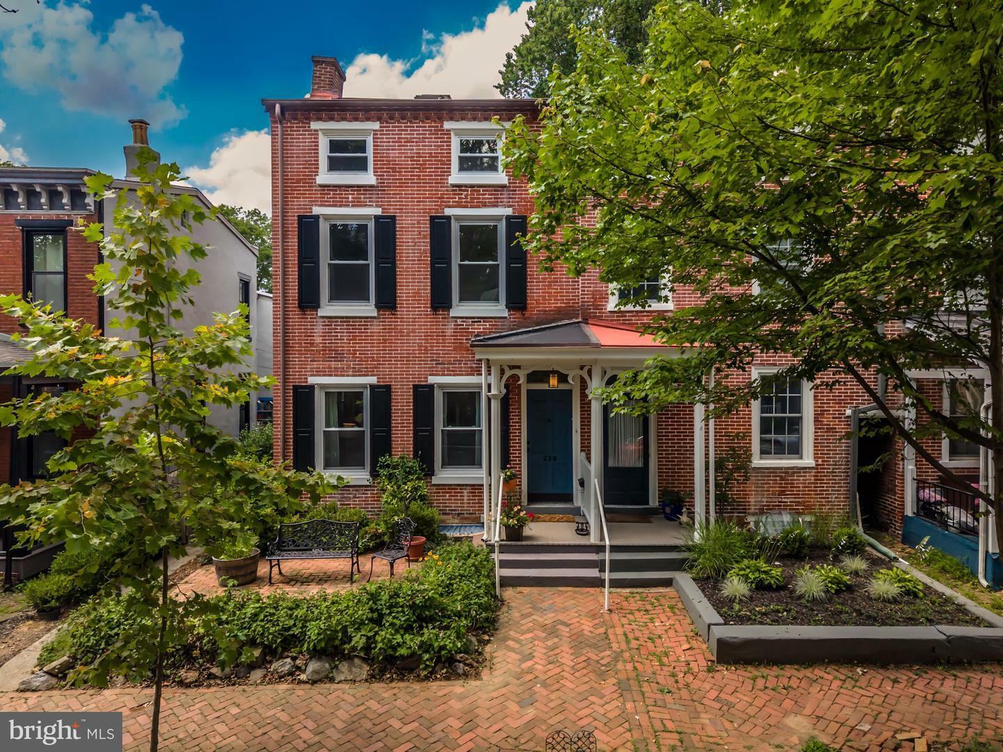 239 W Barnard Street  West Chester PA 19382 photo