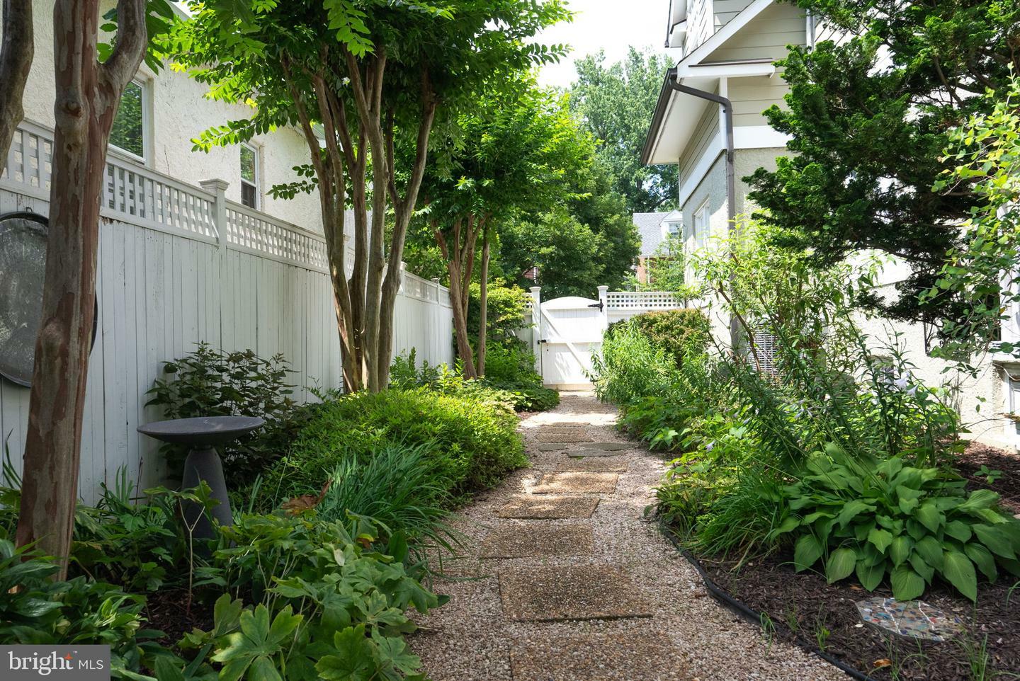 Property Photo: 304 Summers Drive VA 22301