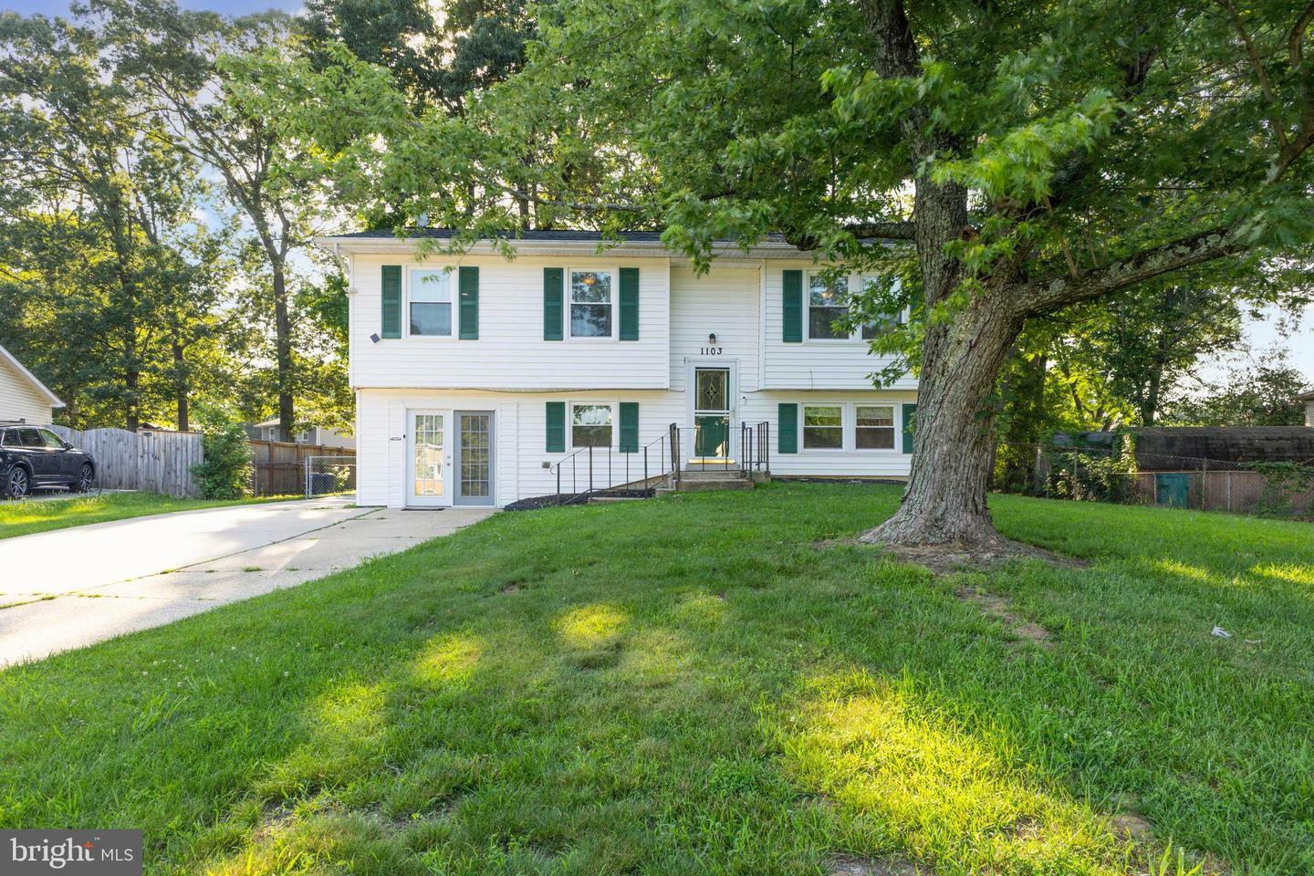 Property Photo: 1103 Pembroke Court MD 20602