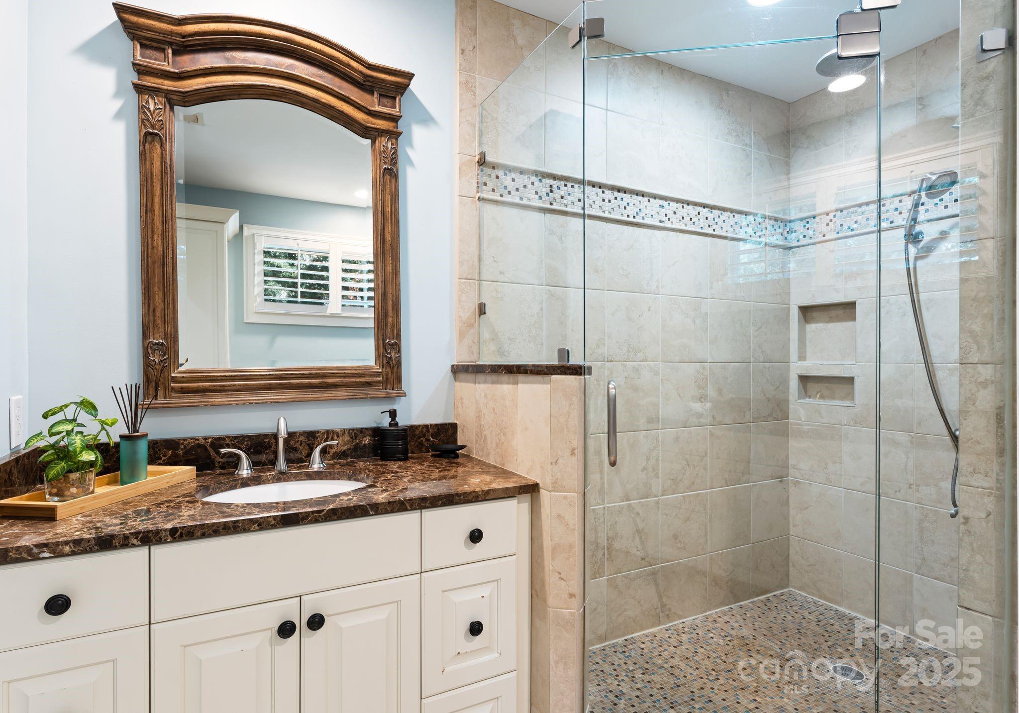 Property Photo: 2100 Chesterfield Avenue NC 28205