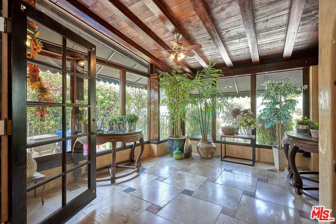 424 N Arden Blvd  Los Angeles CA 90004 photo
