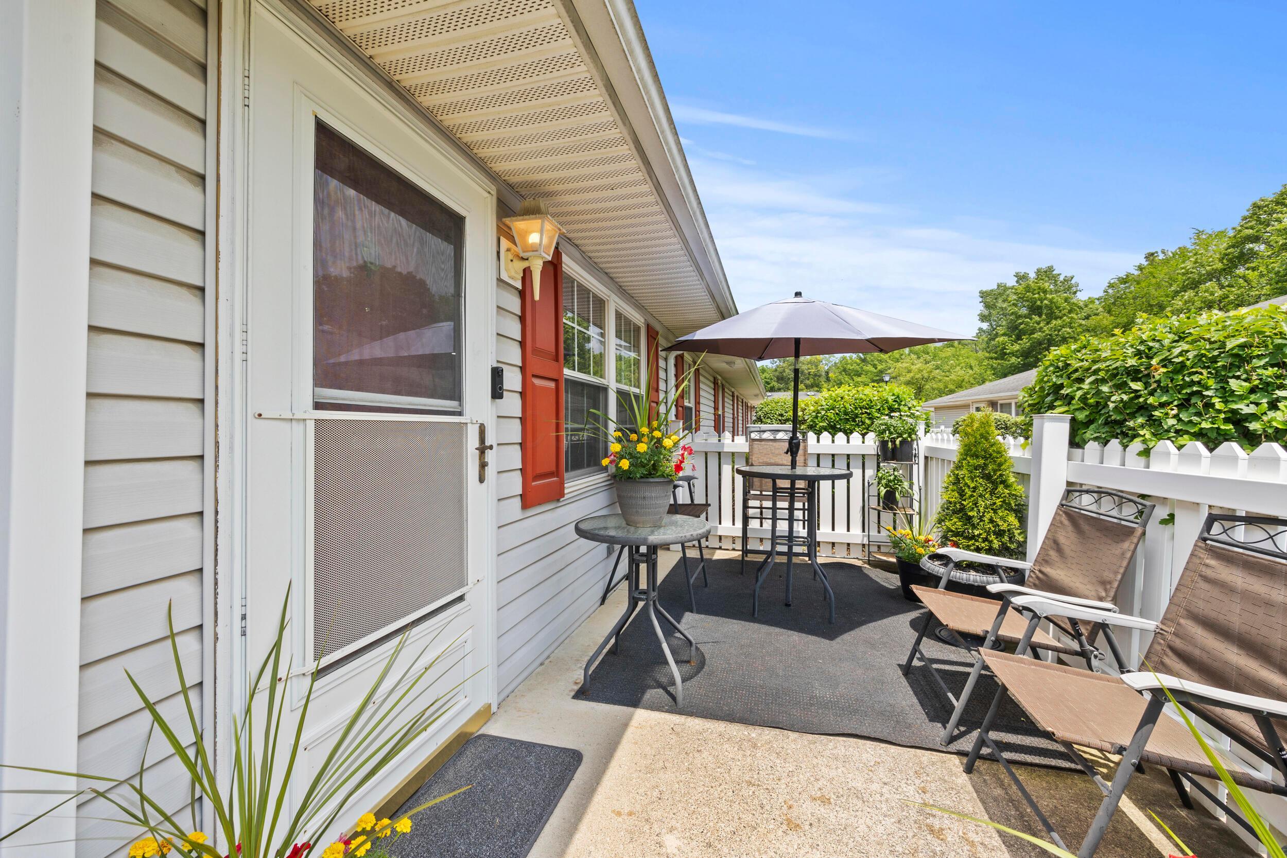 Property Photo:  4398 Hammerton Drive  OH 43228 
