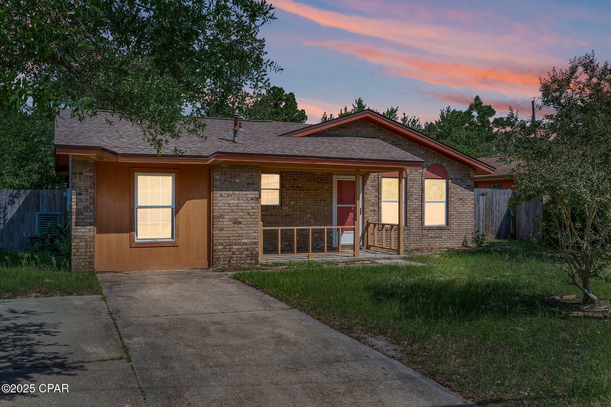 Property Photo: 2015 Pritchard Street FL 32405