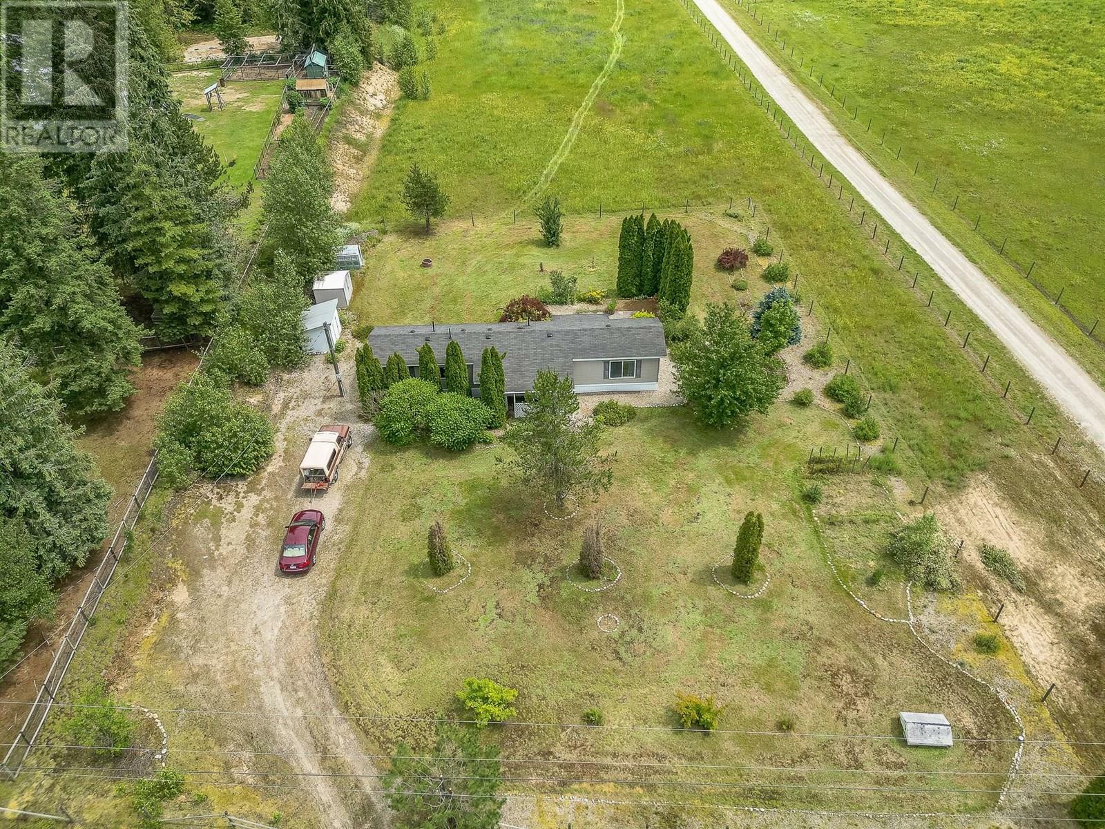 Photo de la propriété: 3630 Yard Creek Loop Road BC V0E 2J0