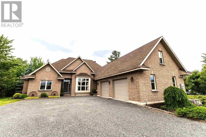 Property Photo:  857 Sunnyside Beach Rd  ON P6A 6K4 