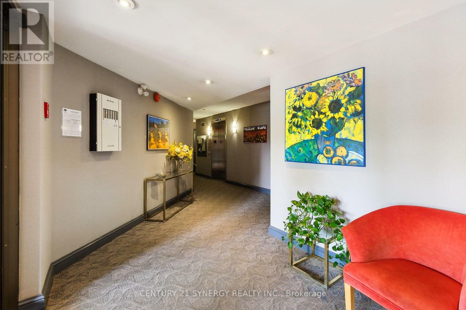Property Photo: 295 Gilmour Street 104 ON K2P 0P7