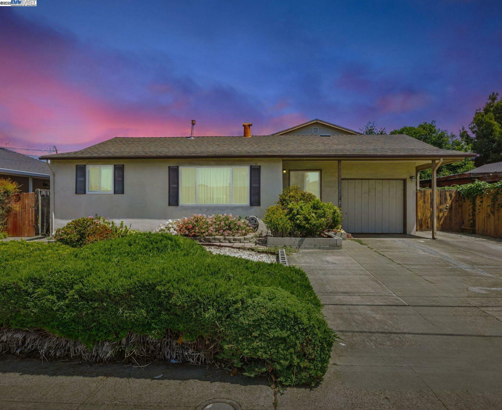 Property Photo: 96 Revere Ave CA 94544