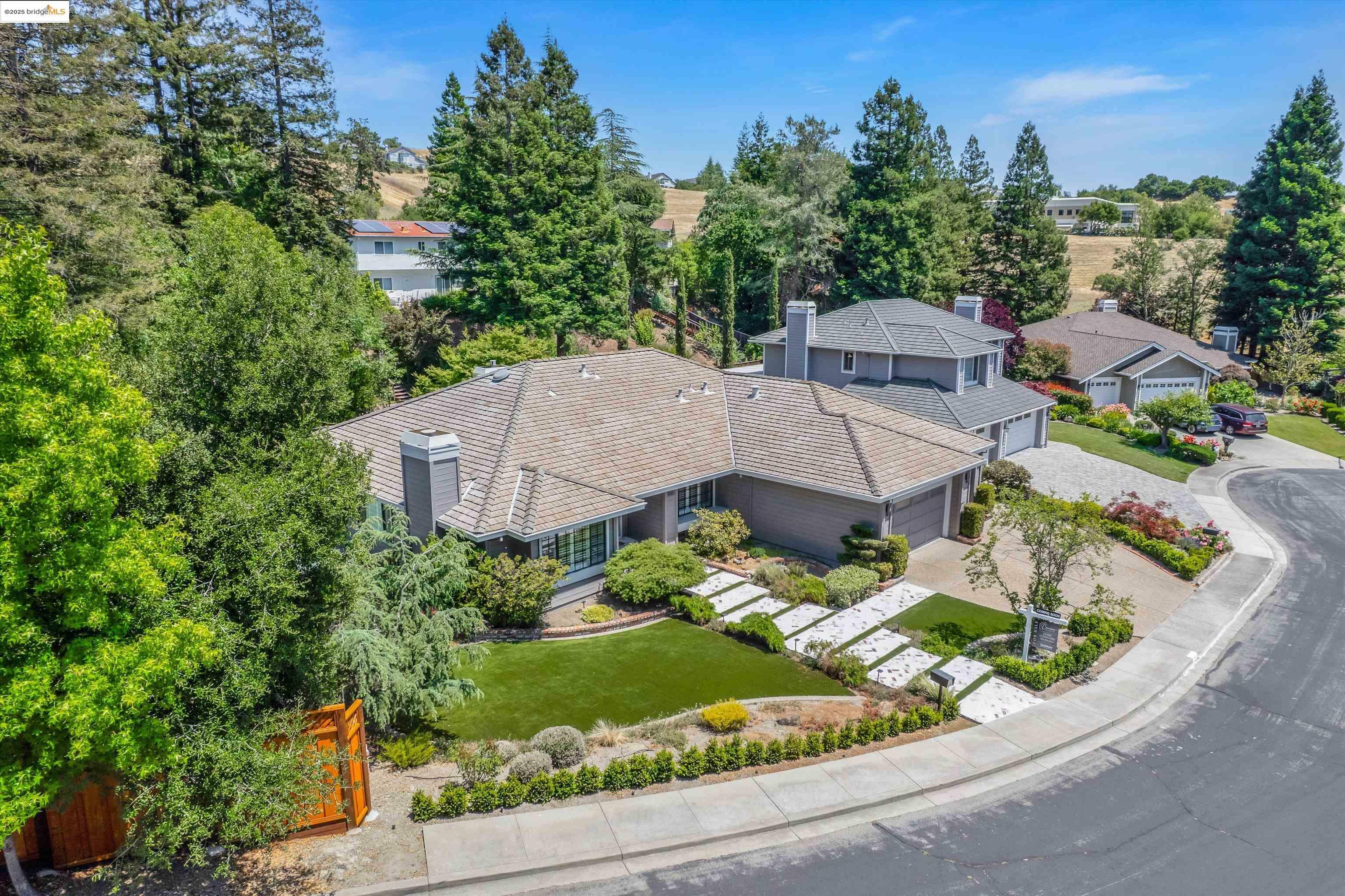 Property Photo:  300 Andros Dr  CA 94582 