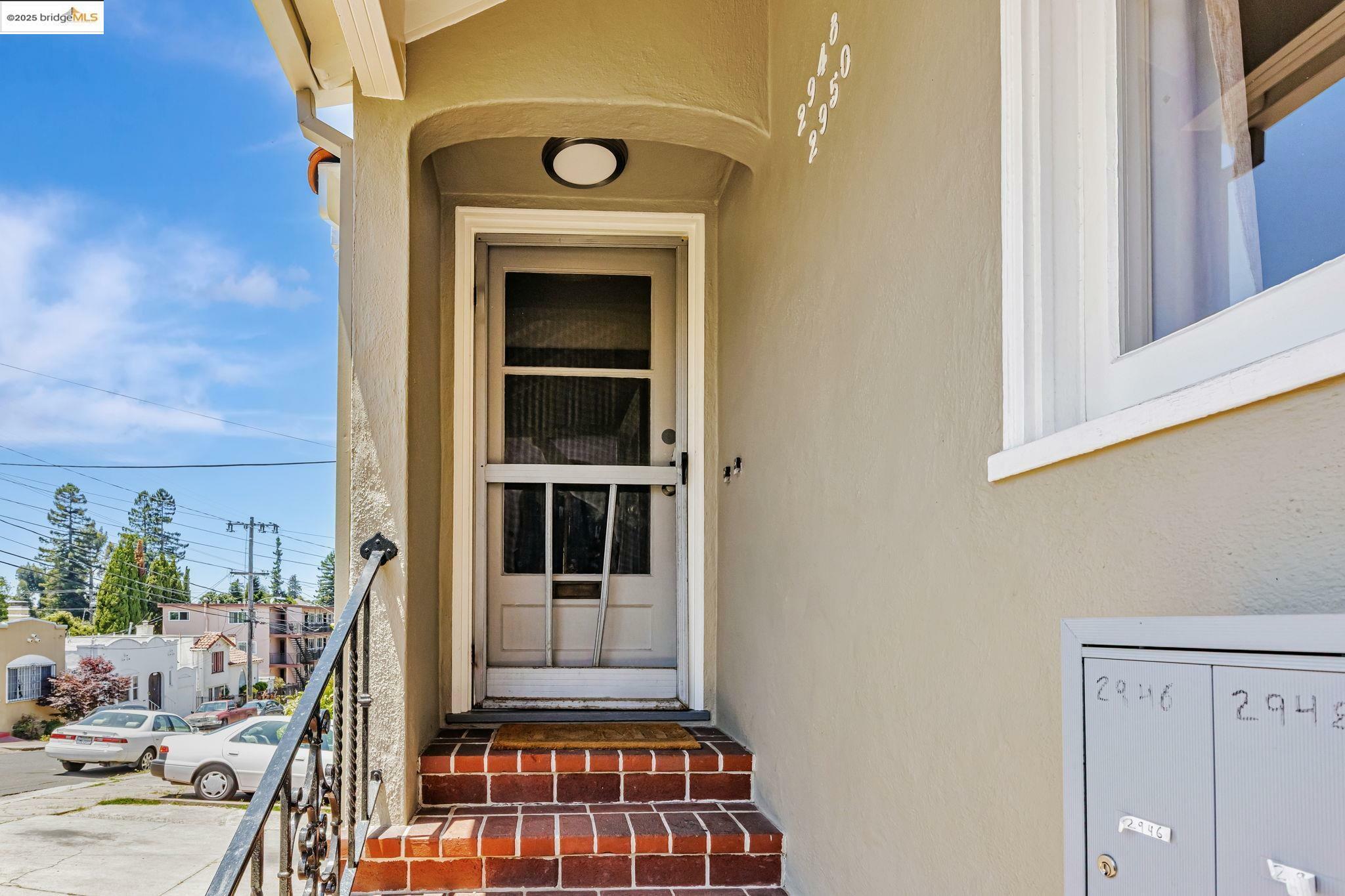 Property Photo: 2946 Bona St CA 94601