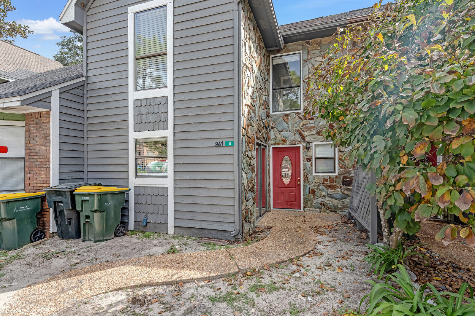 Property Photo: 941 Ashley Lane D FL 32547