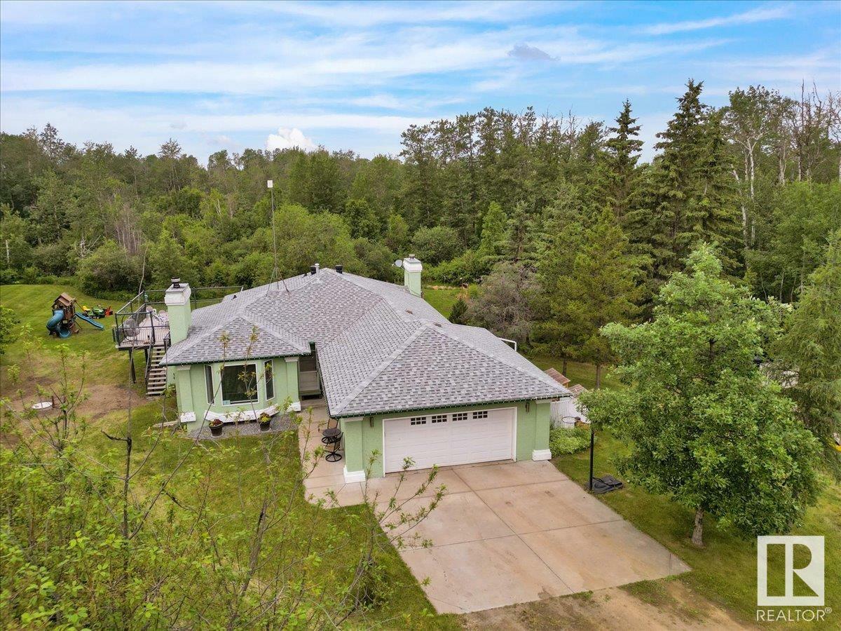 Property Photo: 50450 Rge Road 222 110 AB T0B 3M0