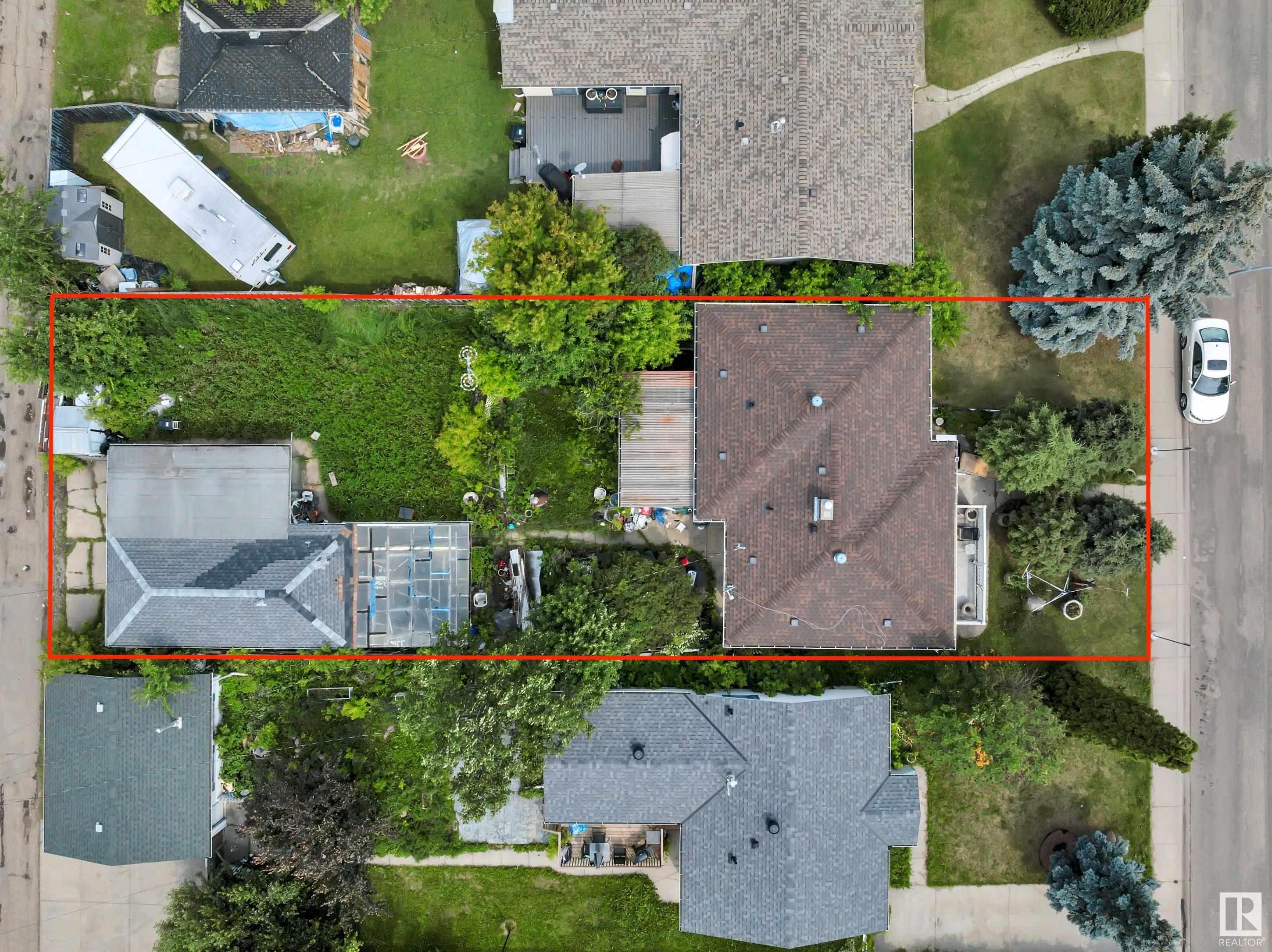 10912 155 Street NW  Edmonton AB T5P 2N1 photo