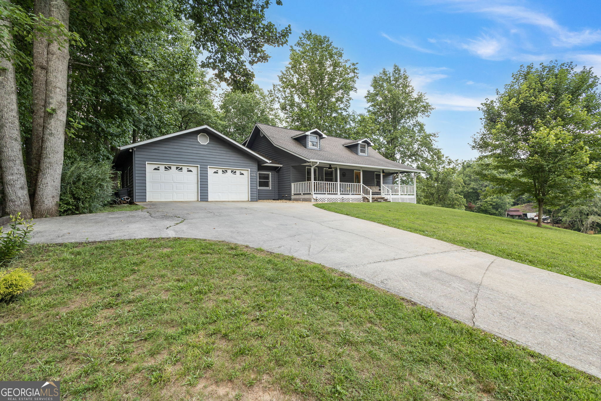 Property Photo: 1615 East Vineyard Rd NC 28904