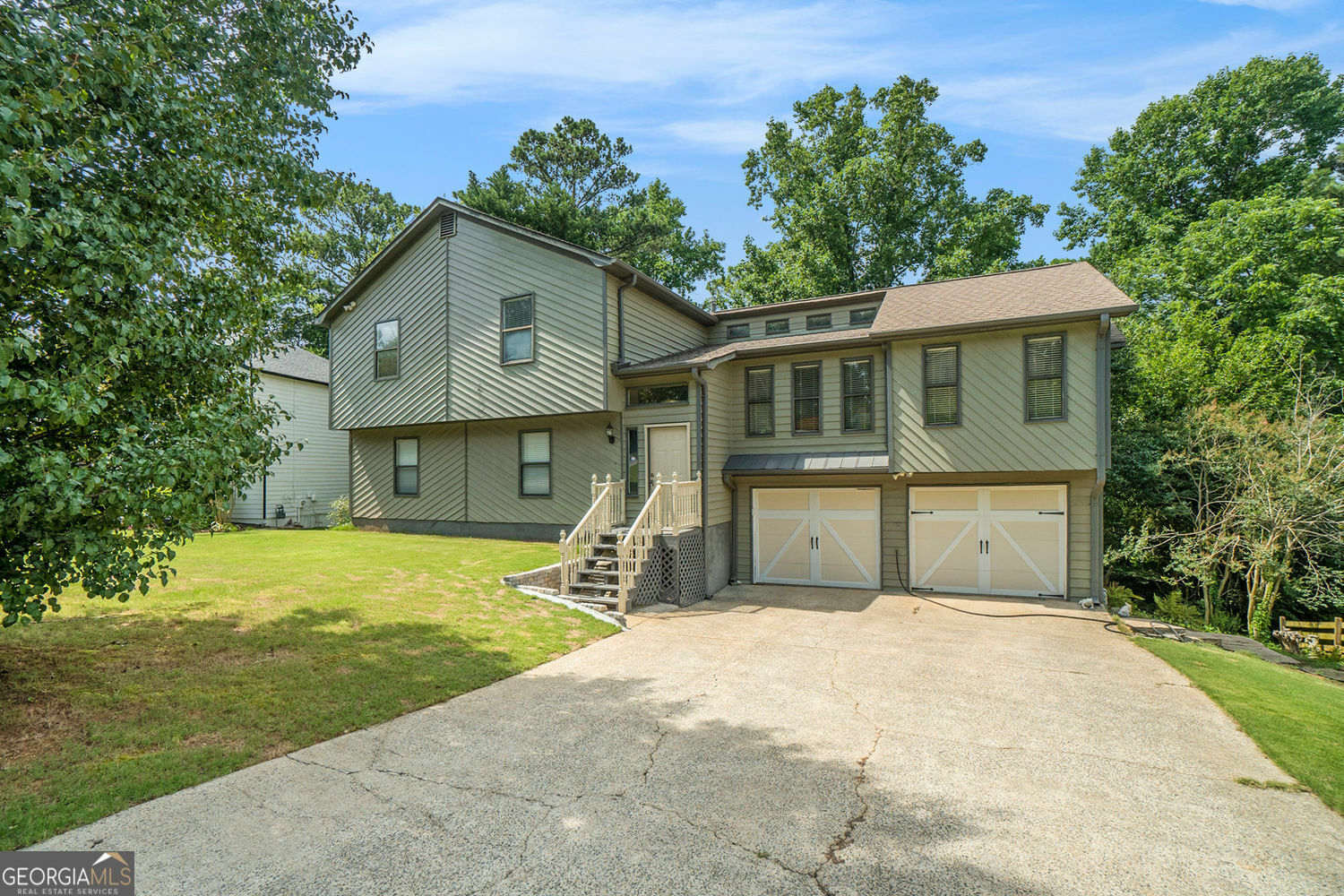 Property Photo: 1105 Tom Lane Lane GA 30066