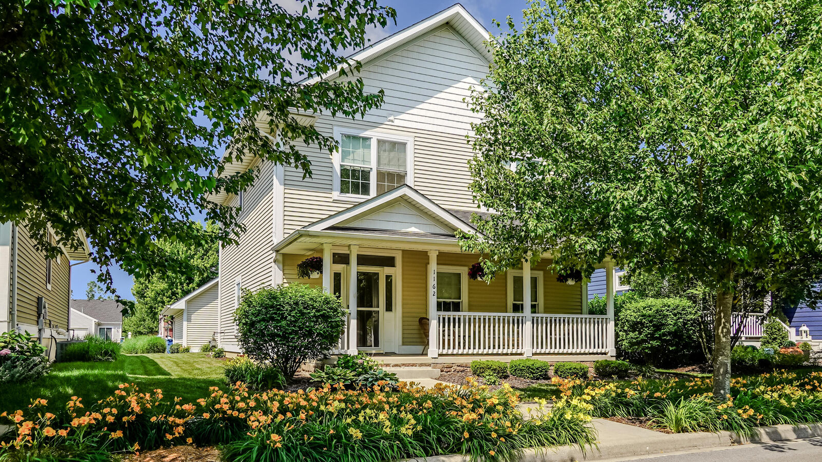 Property Photo: 1162 Chesterfield Avenue IN 46304