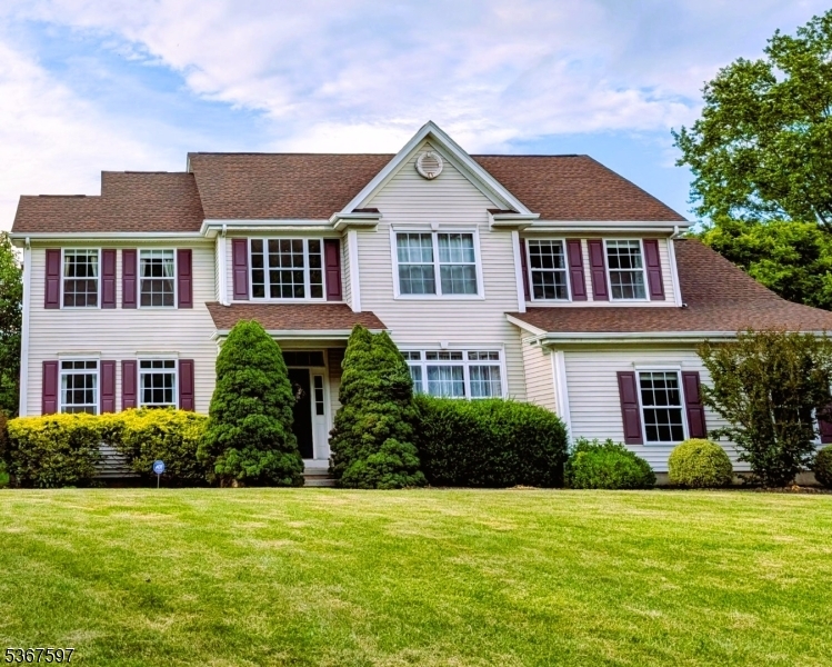 17 Beaver Creek Dr  Raritan Twp. NJ 08822 photo
