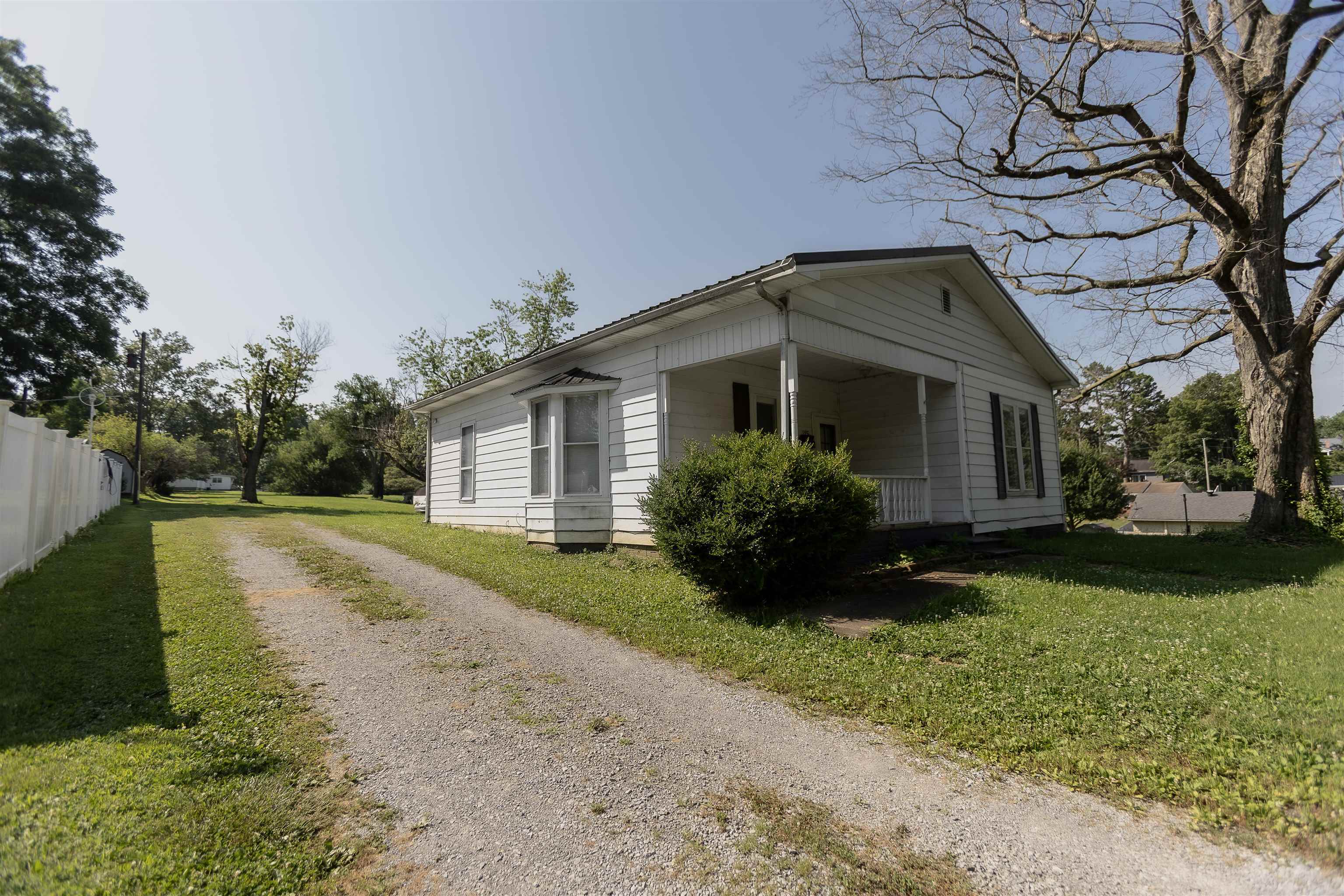 Property Photo: 215 N Mart Street KY 42437