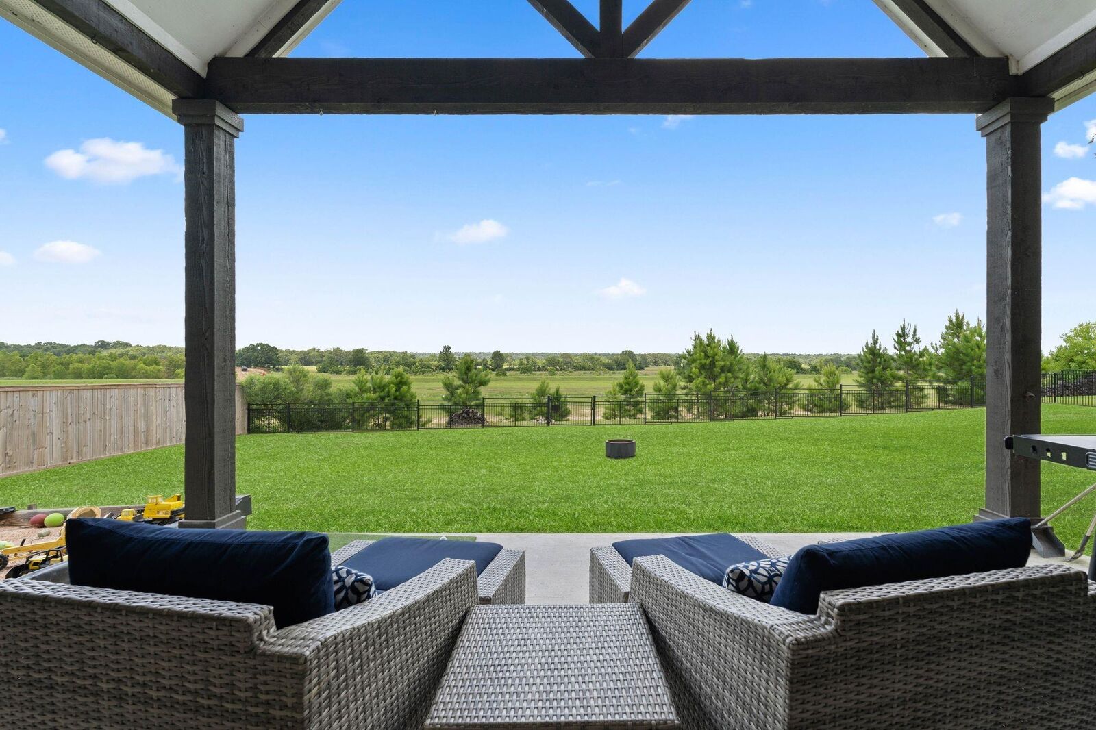 Property Photo: 12650 Luger Lane TX 77354